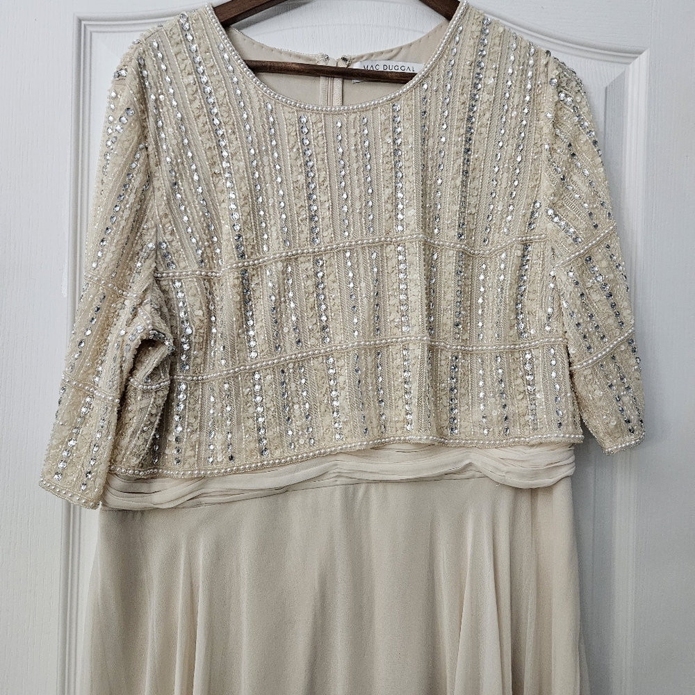 Mac Duggal Beige Beaded Bodice elbow sleeve Chiffon A-Line Gown Sz 16 NWOT - Picture 4 of 7
